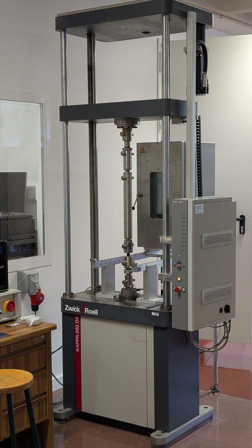 Máquina ZwickRoell Kappa 050 DS instalada en el laboratorio de CIMa